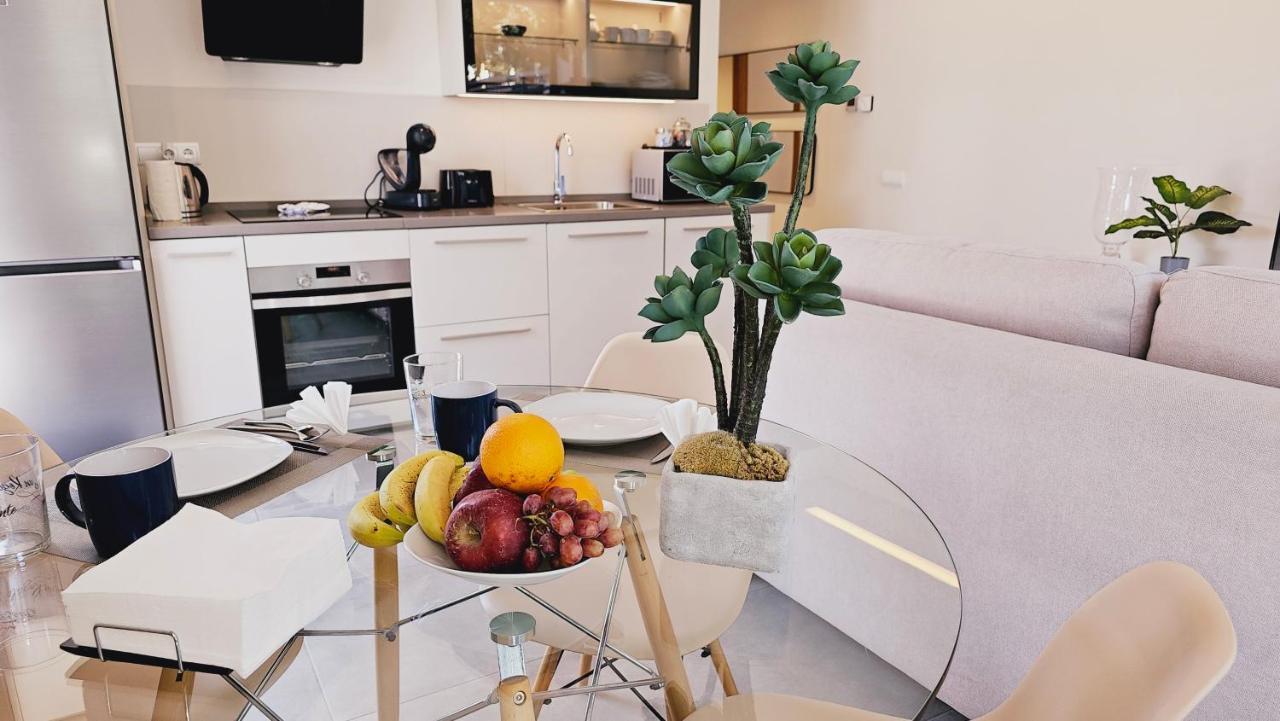 Nogalera Quintessence Apartment With Private Parking By Namaste Elite Torremolinos Ngoại thất bức ảnh